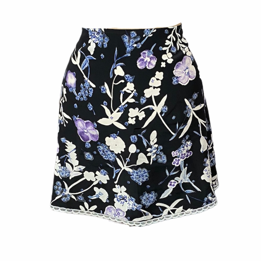 VINTAGE LA BELLE Floral Mini Skirt